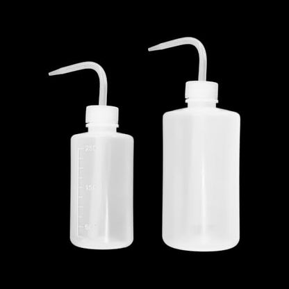 pson 2Pcs Squeeze Wash Bottle Watering Can, 250ML and 500ML Plastic Irrigation Bottle for Succulents, Indoor Plants, Cleaning(White) - color: White