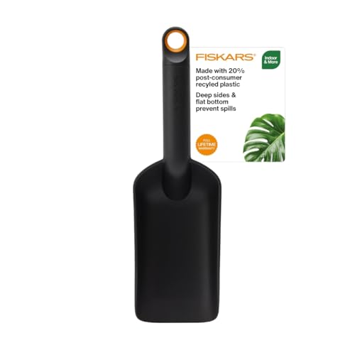 Fiskars Soil Scoop for Potting & Transplanting, 1.5 Cup Capacity, Black - style: Soil Scoop