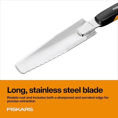 Fiskars Xact Hand Weeder, Stainless Steel Blade Garden Tool