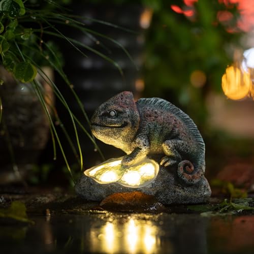 Rezpuao Solar Chameleon Garden Statues Outdoor Decor Resin Chameleon Figurine with Solar Light for Patio,Balcony,Yard,Lawn Ornament,Perfect Garden Gift - color: Chameleon