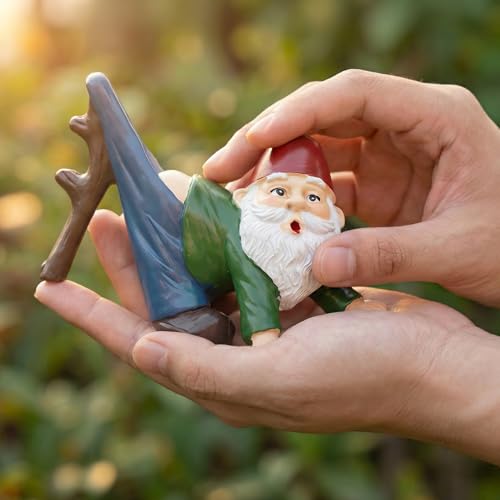 Gnome Statue Gnome Figurine Plant Pot Hugger - style: Gnome