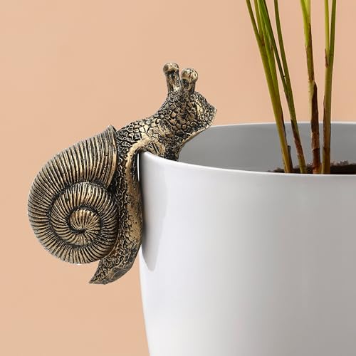 Vintage Resin Snail Planter Pot Hugger Flower Figurine, Climbing Statue and Vase Miniature Fairy Garden Terrarium Decor, Resin Art Patio Lawn Yard Outdoor Fence Hanger Animal Ornament, Bronze