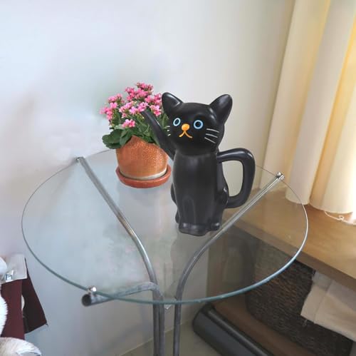 Lightweight and Durable – Made from Lightweight Plastic, This Watering can is Easy to Carry and Built for Everyday use.