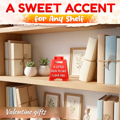 A Little Sign to Say I Love You, 3D Design, Card & Envelope Included - color: Mini Love Sign