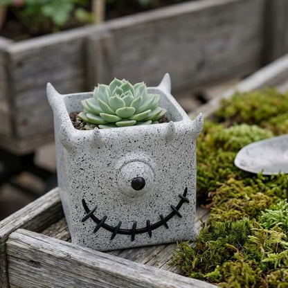 Halloween One-Eyed Monster Resin Planter Pot for Indoor Plants - color: Gray-b