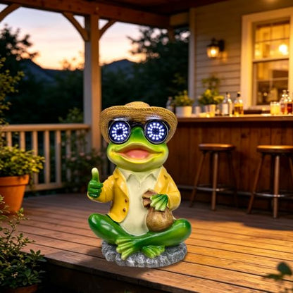 Solar Frog Statue with Blinking LED Eyes, Solar Powered Garden Decor - color: Green Solar Frog Statue