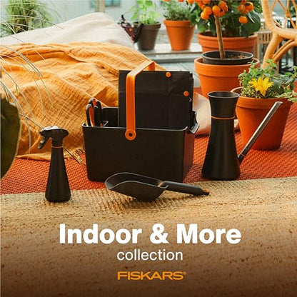 Fiskars Soil Scoop for Potting & Transplanting, 1.5 Cup Capacity, Black - style: Soil Scoop