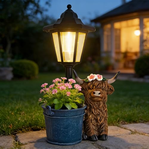 Solar Highland Cow Outdoor Statue, Garden Decor with Flowerpot & Lantern - color: Cow