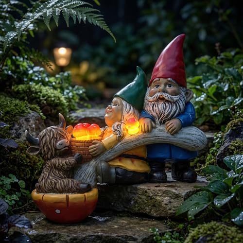 Garden Gnomes and Highland Cow Statue with Mushroom Solar Light, Couple Gnome Figurine for Outdoor Patio Lawn Porch Yard Edge Shelf Sitter Decoration, Garden Knome Holiday Indoor Decor, Love Gift - color: Gnomes&cow